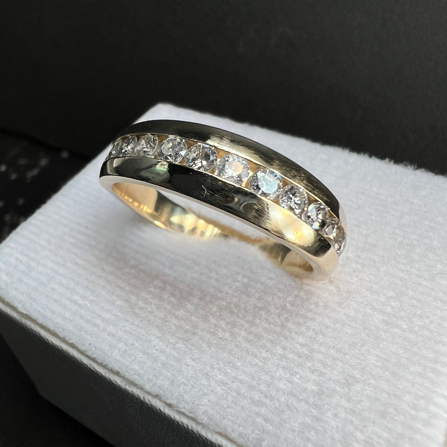 Anillo Churumbela Oro Amarillo con Diamantes Naturales 1.04ct