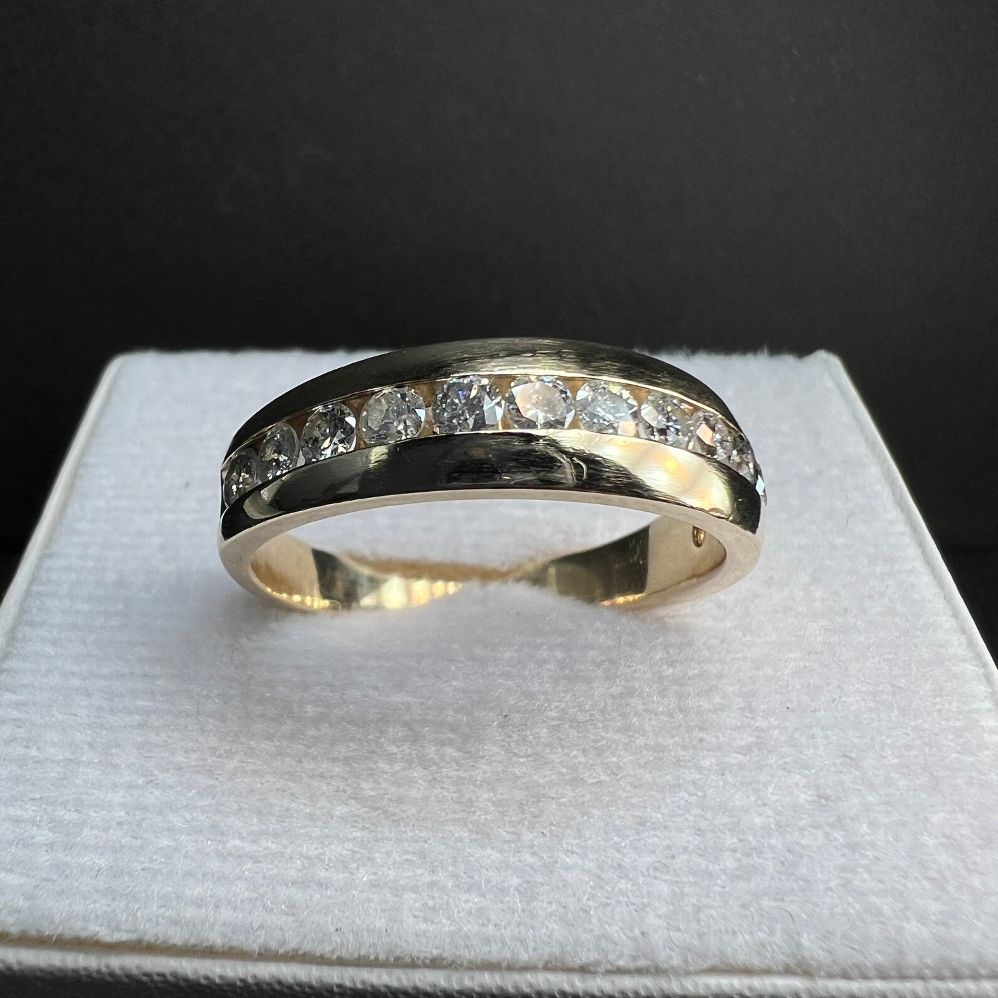 Anillo Churumbela Oro Amarillo con Diamantes Naturales 1.04ct
