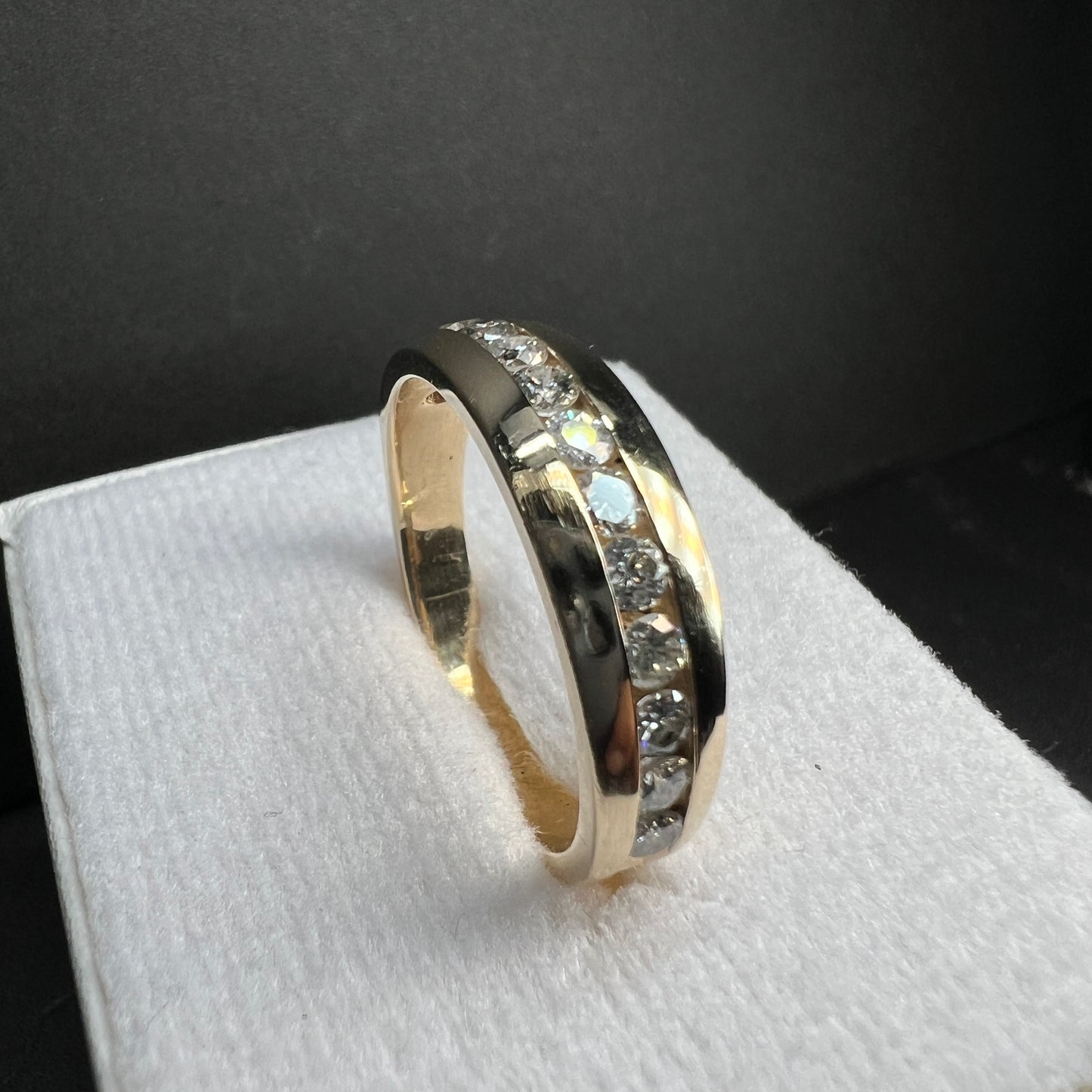 Anillo Churumbela Oro Amarillo con Diamantes Naturales 1.04ct