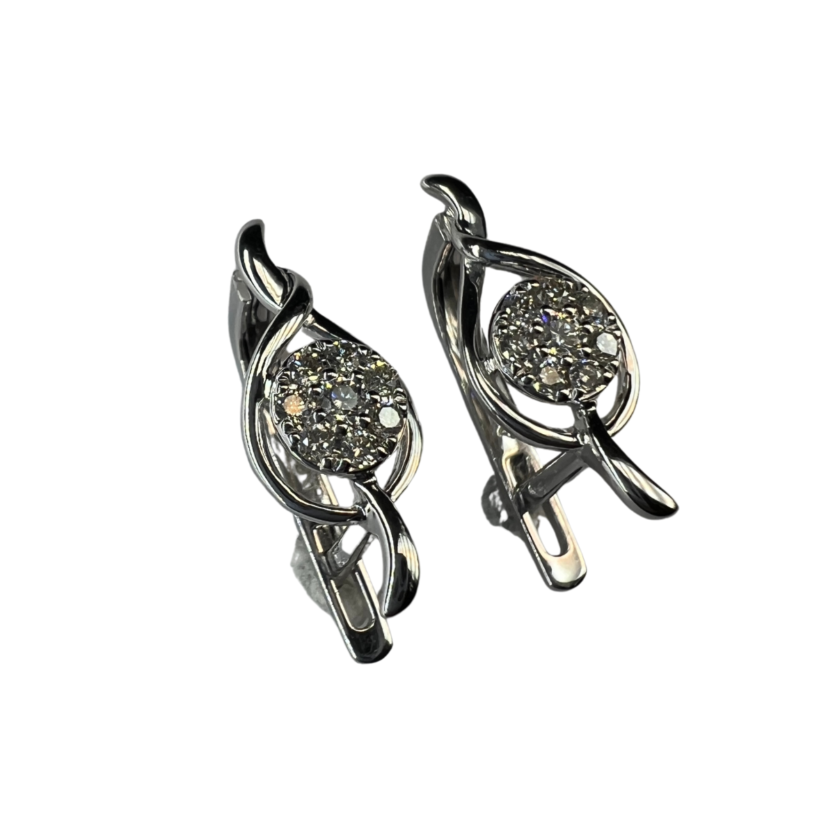 Aretes Oro Blanco con Diamantes Naturales 0.36ct