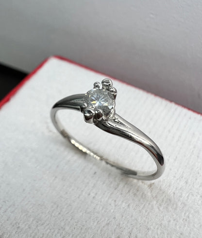 Anillo de Compromiso Oro Blanco con Diamante Natural 0.20ct