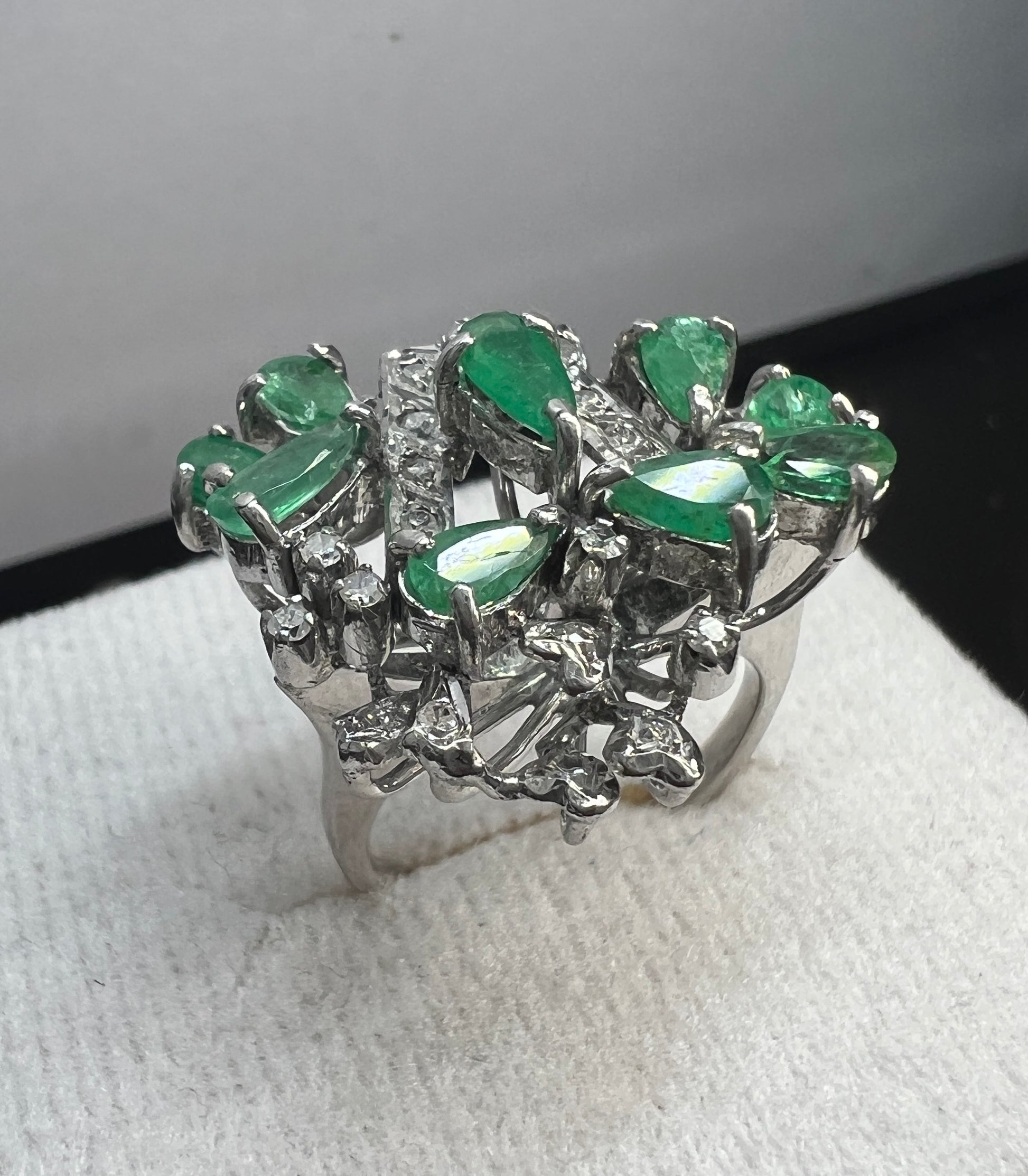 Anillo Plata Paladio con Esmeraldas y Diamantes Naturales