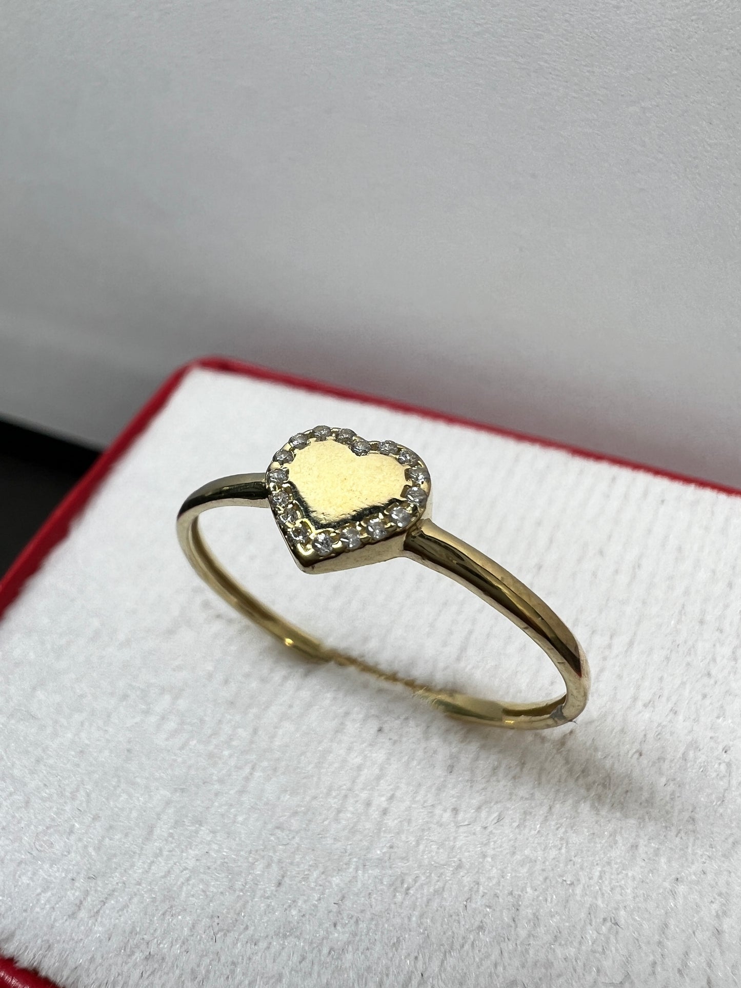 Anillo Corazón Oro Amarillo 10kt con Zirconias