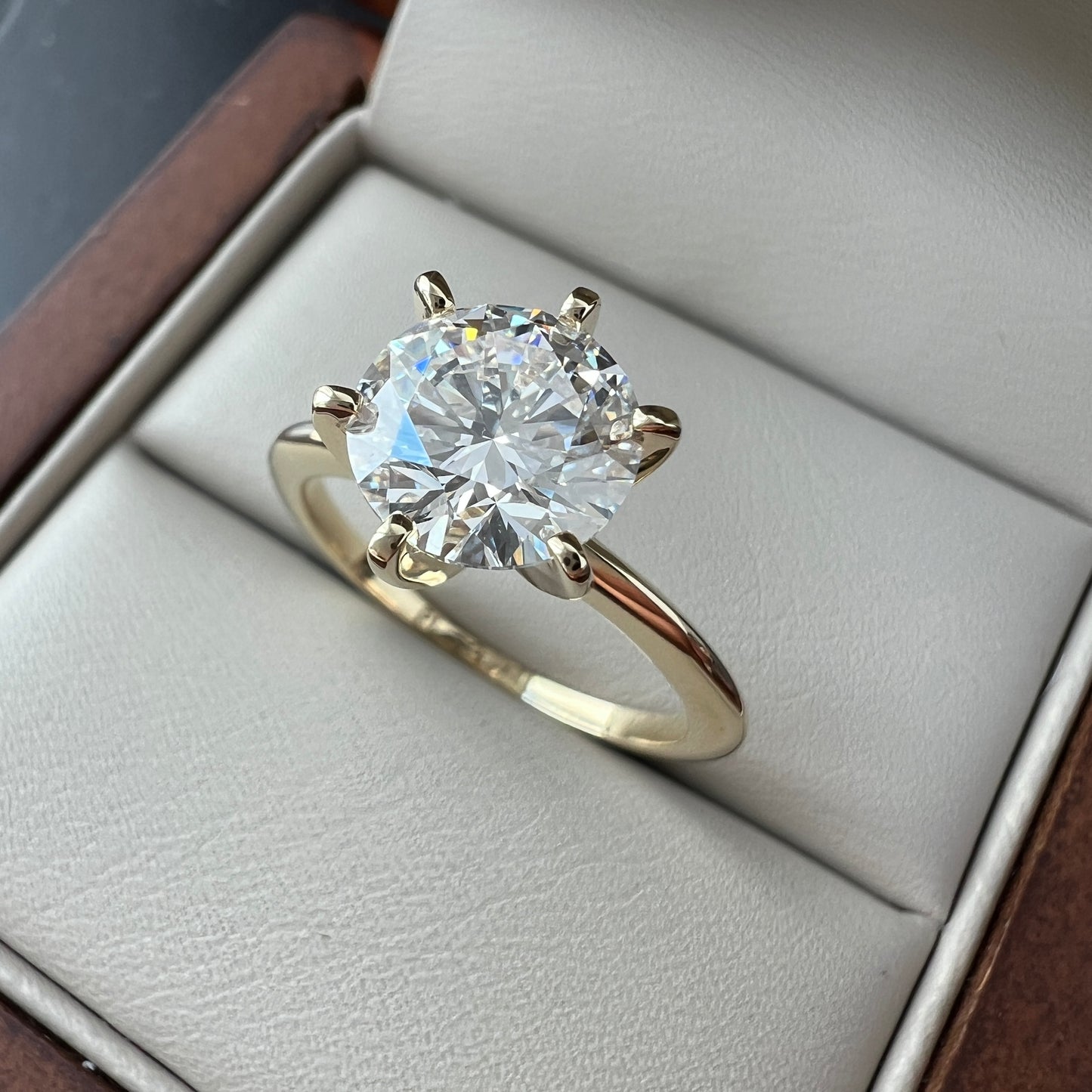 Anillo de Compromiso Oro Amarillo 14 con Diamante de Laboratorio Brillante 2.00ct Certificado IGI