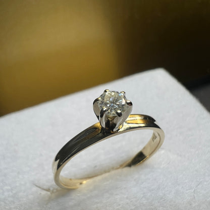 Anillo de Compromiso Oro Amarillo y Diamante Natural 0.13ct