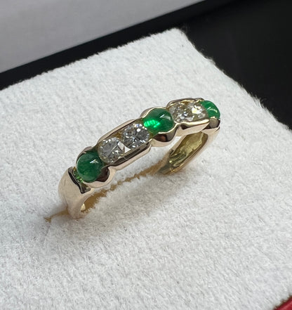 Anillo Churumbela Oro Amarillo con Diamantes y Jades Naturales 0.20ct