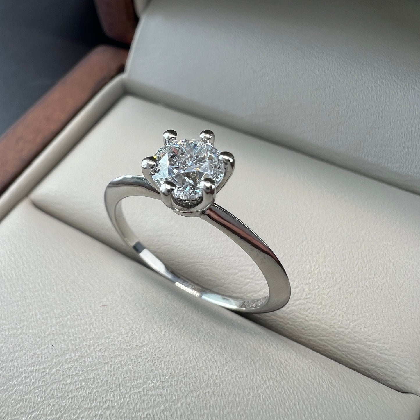 Anillo de Compromiso Oro Blanco de 14k con Diamante Natural Brillante 0.50ct Certificado GIA