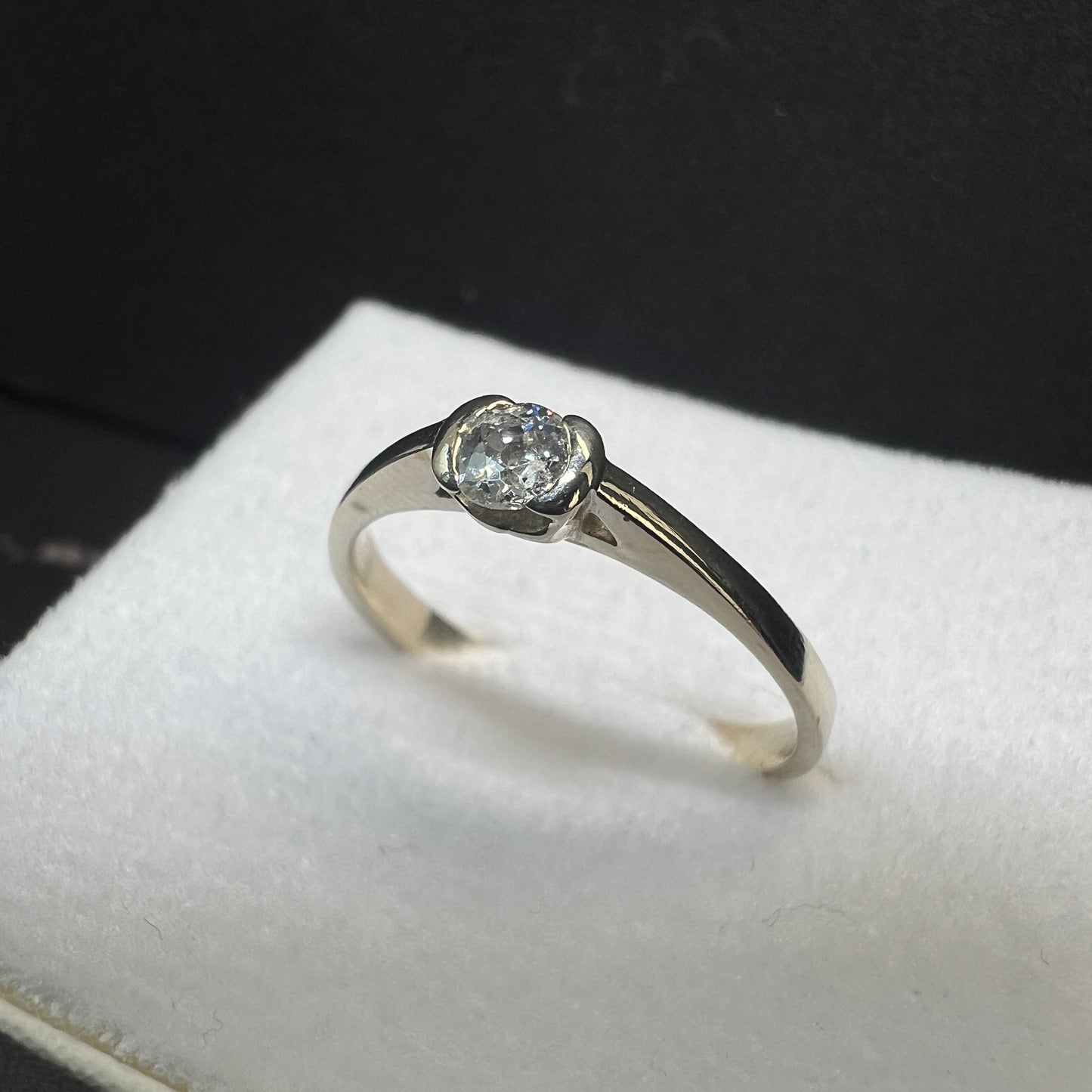 Anillo de Compromiso Oro Blanco y Diamante Natural 0.15ct