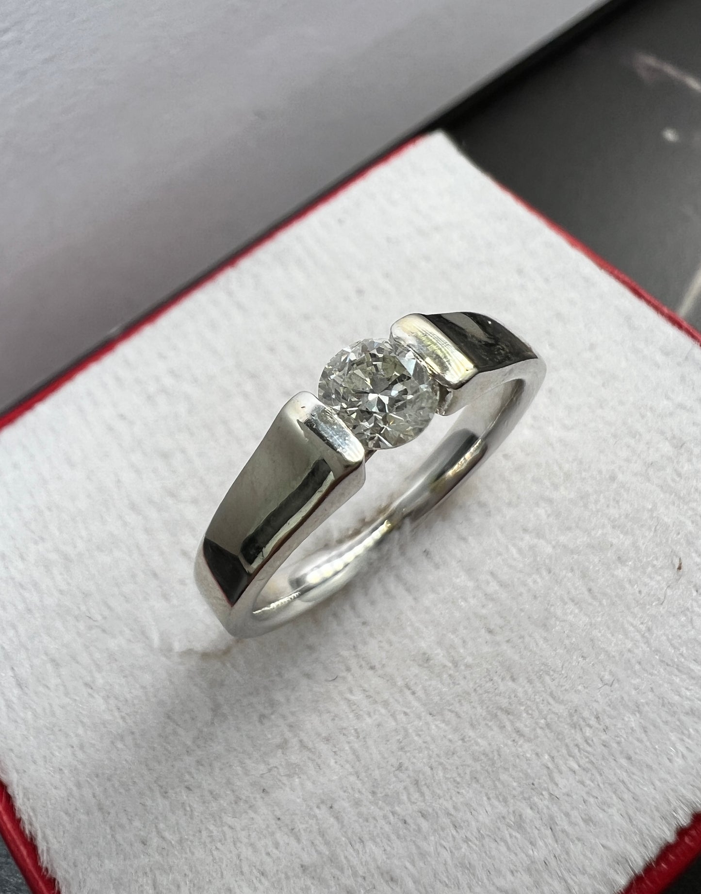 Anillo de Compromiso Oro Blanco con Diamante Natural 0.35ct