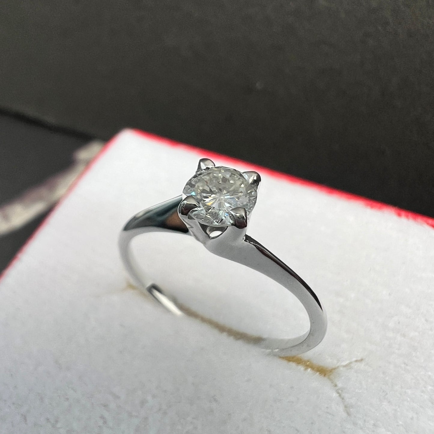 Anillo de Compromiso Oro Blanco con Diamante Natural 0.37ct