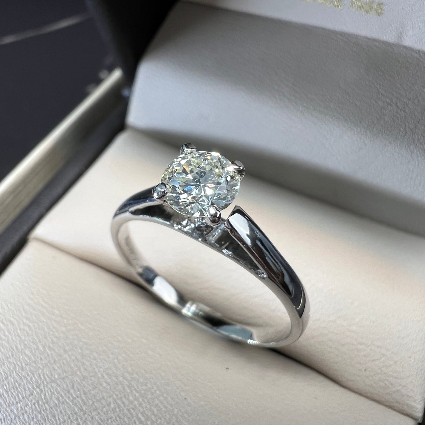 Anillo de Compromiso Oro Blanco 14k con Diamante Natural 0.49ct