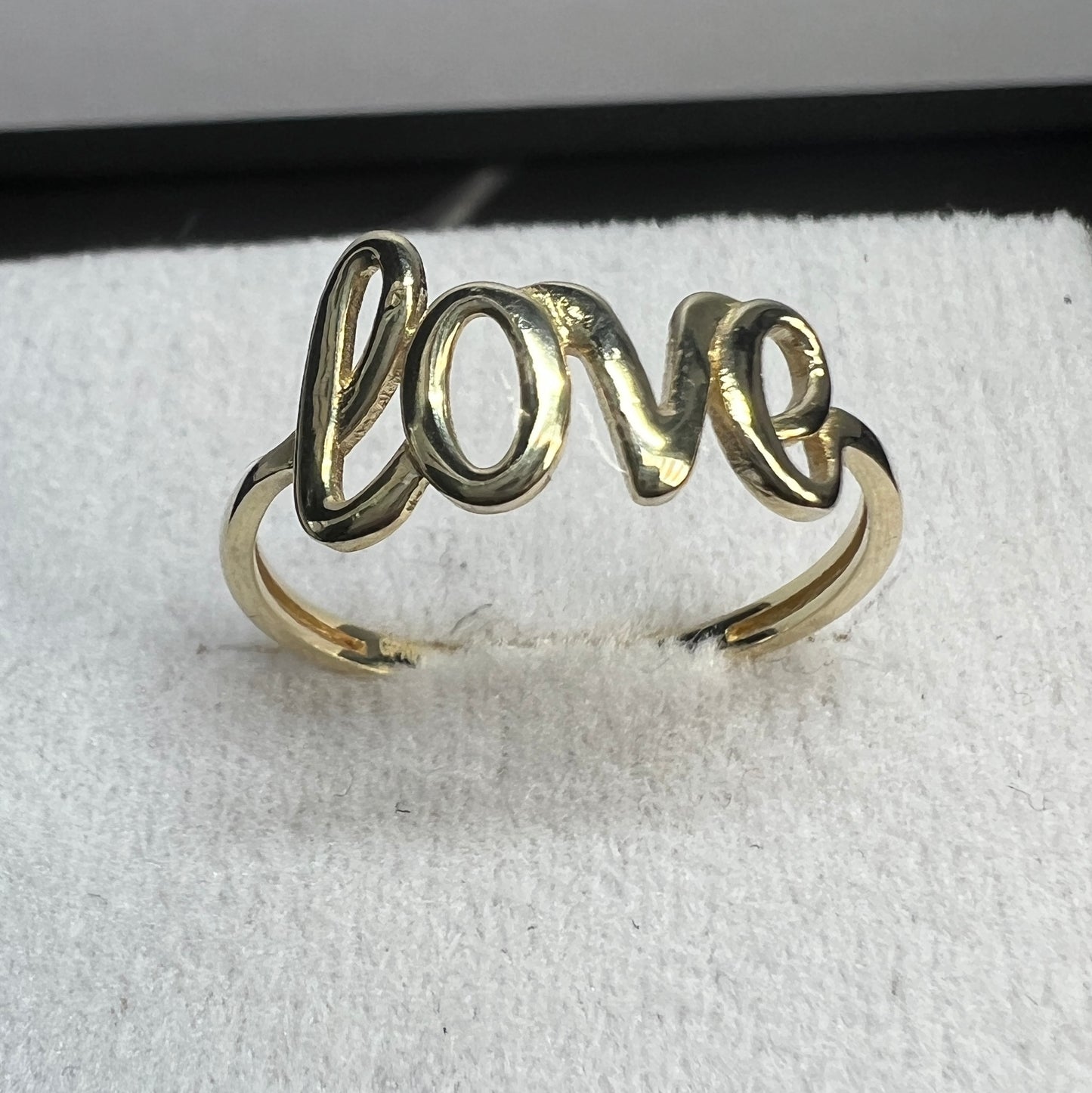 Anillo Love de Oro Sólido 10kt