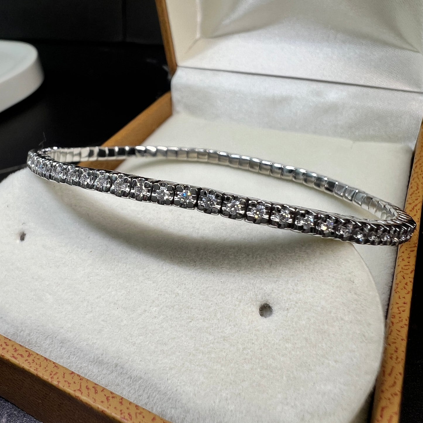 Brazalete Tenis Oro Blanco con Diamantes Naturales 1.40ct