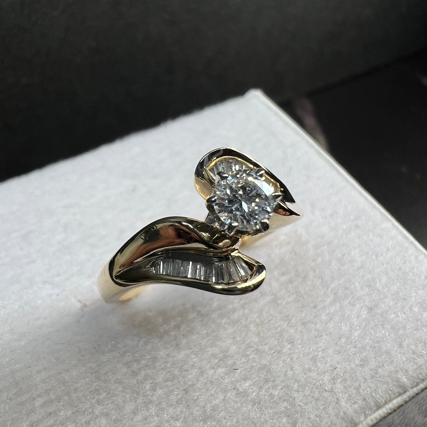 Anillo de Compromiso Oro Amarillo con Diamantes Naturales 0.60ct