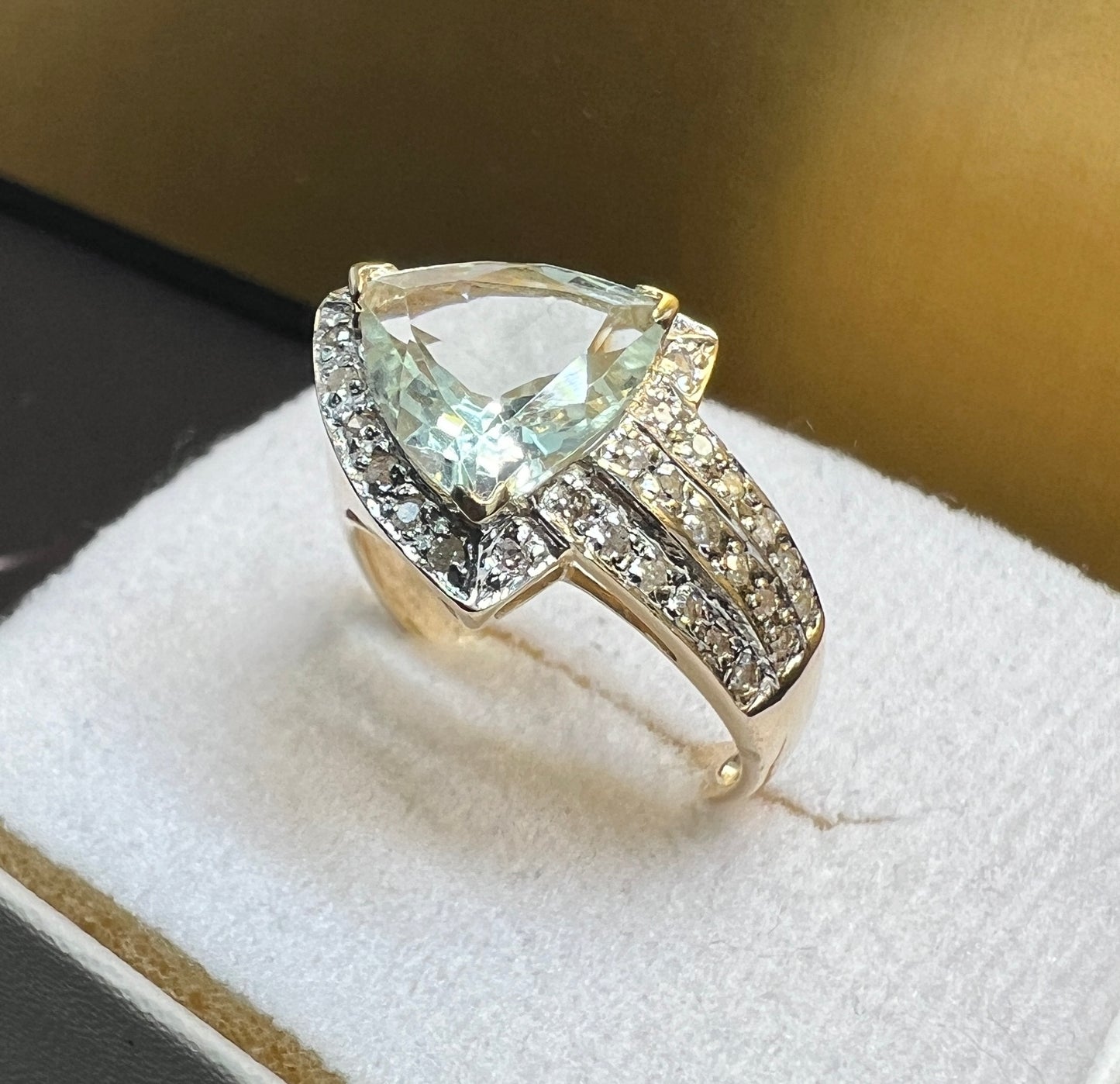 Anillo Oro con Aguamarina y Diamantes Naturales 0.64ct