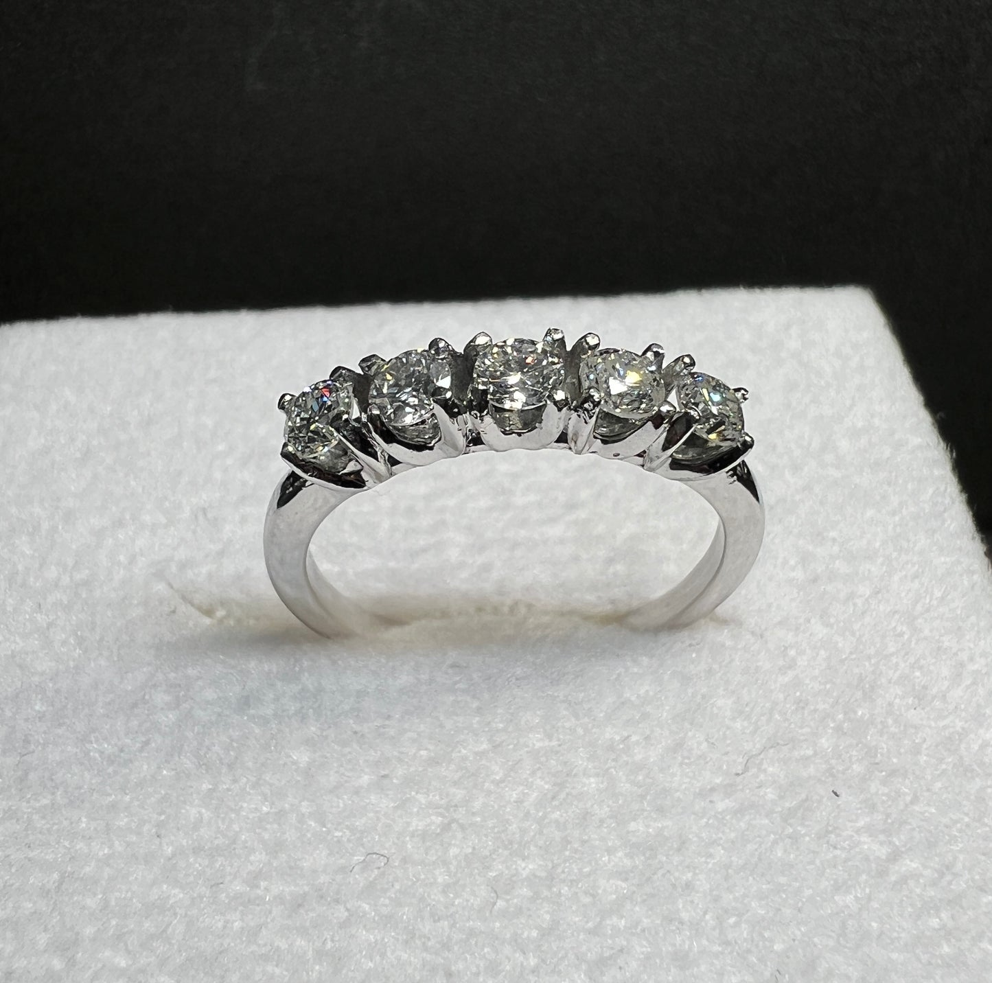 Anillo Churumbela Oro Blanco con Diamantes Naturales 0.45ct