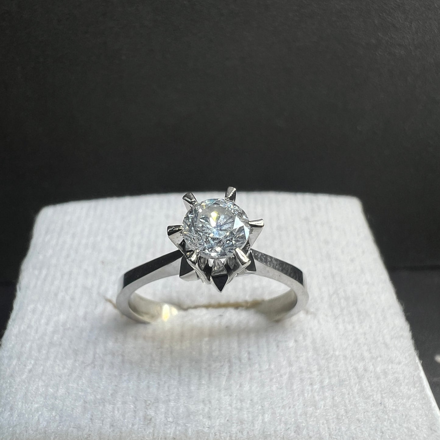 Anillo de Compromiso Oro Blanco con Diamante Natural 0.52ct