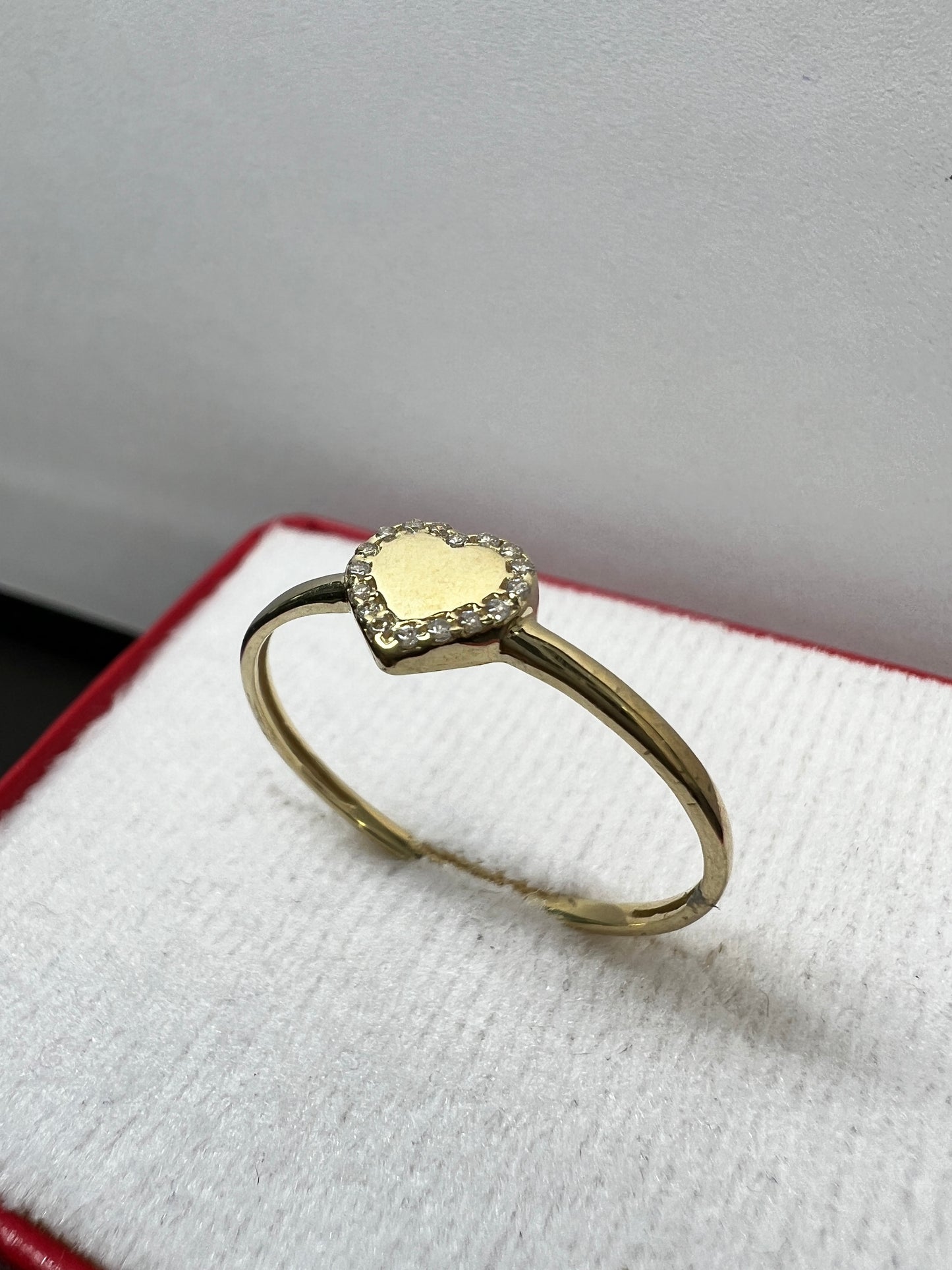 Anillo Corazón Oro Amarillo 10kt con Zirconias