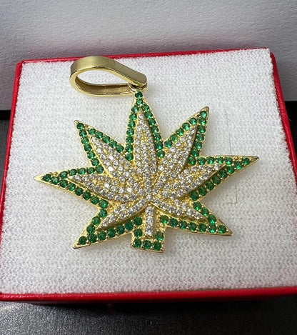 Dije Cannabis Oro Sólido 10kt con Zirconia