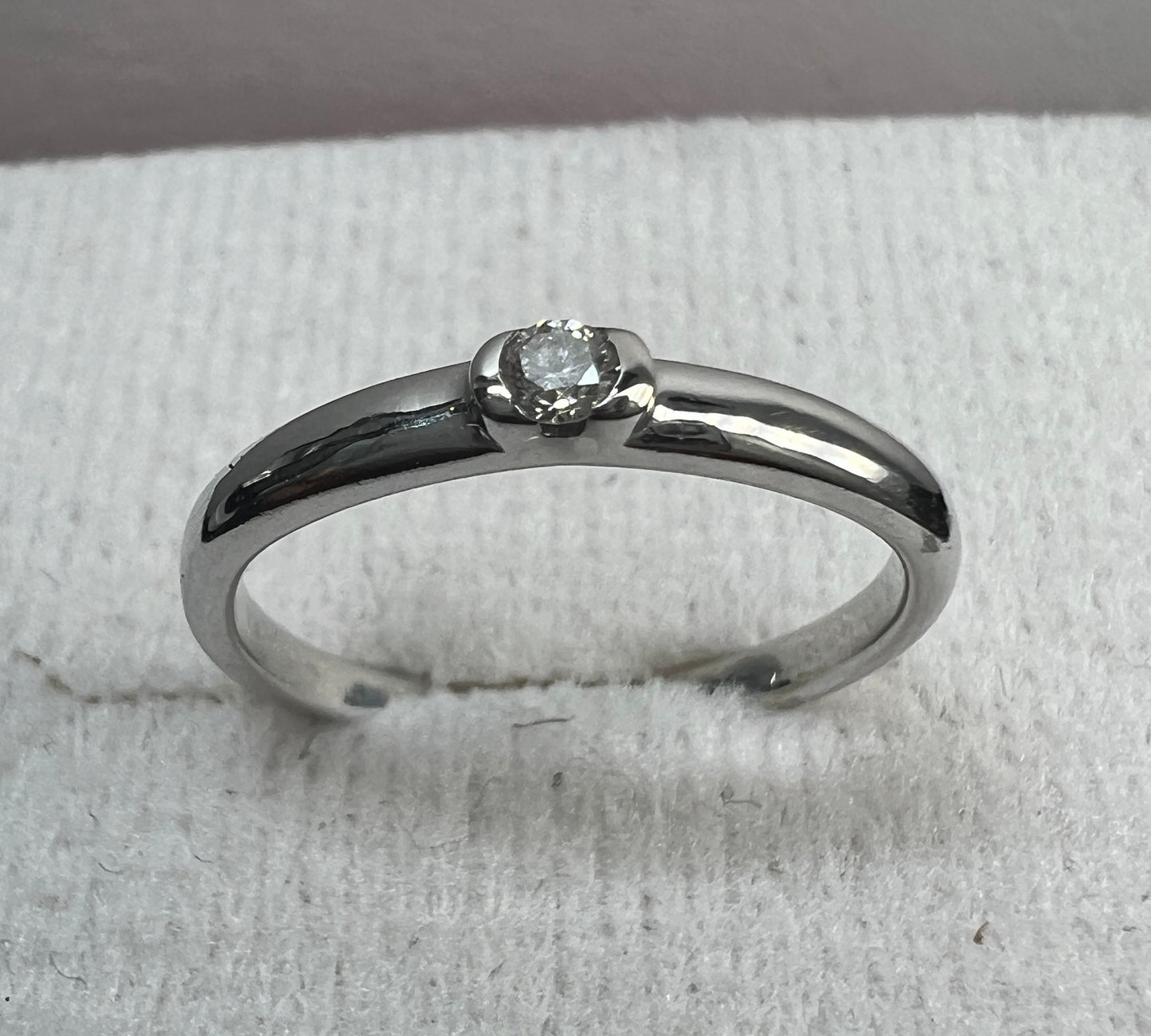 Anillo de Compromiso Oro Blanco con Diamante Natural 0.05ct