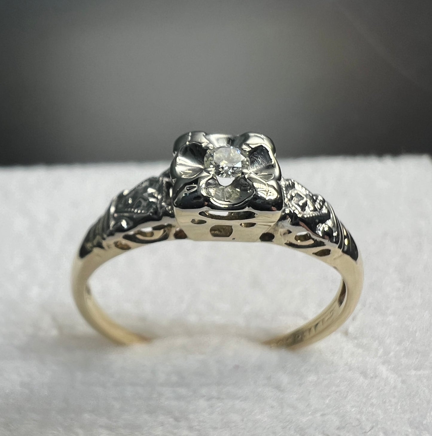 Anillo de Compromiso Oro Amarillo con Diamante Natural 0.05ct