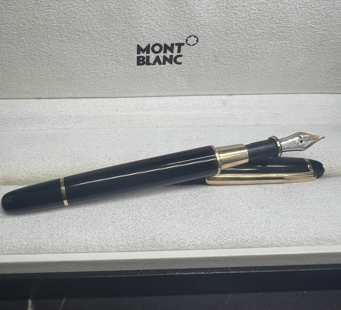 Pluma Fuente Montblanc Meisterstuck