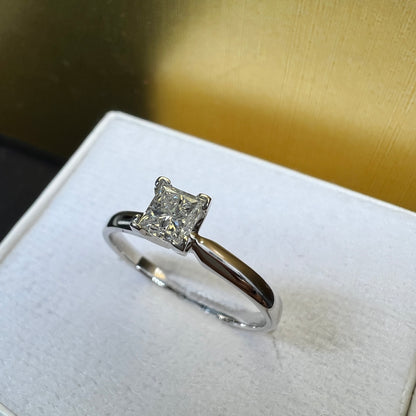 Anillo de Compromiso Oro Blanco 14k con Diamante Natural Princess 0.49ct