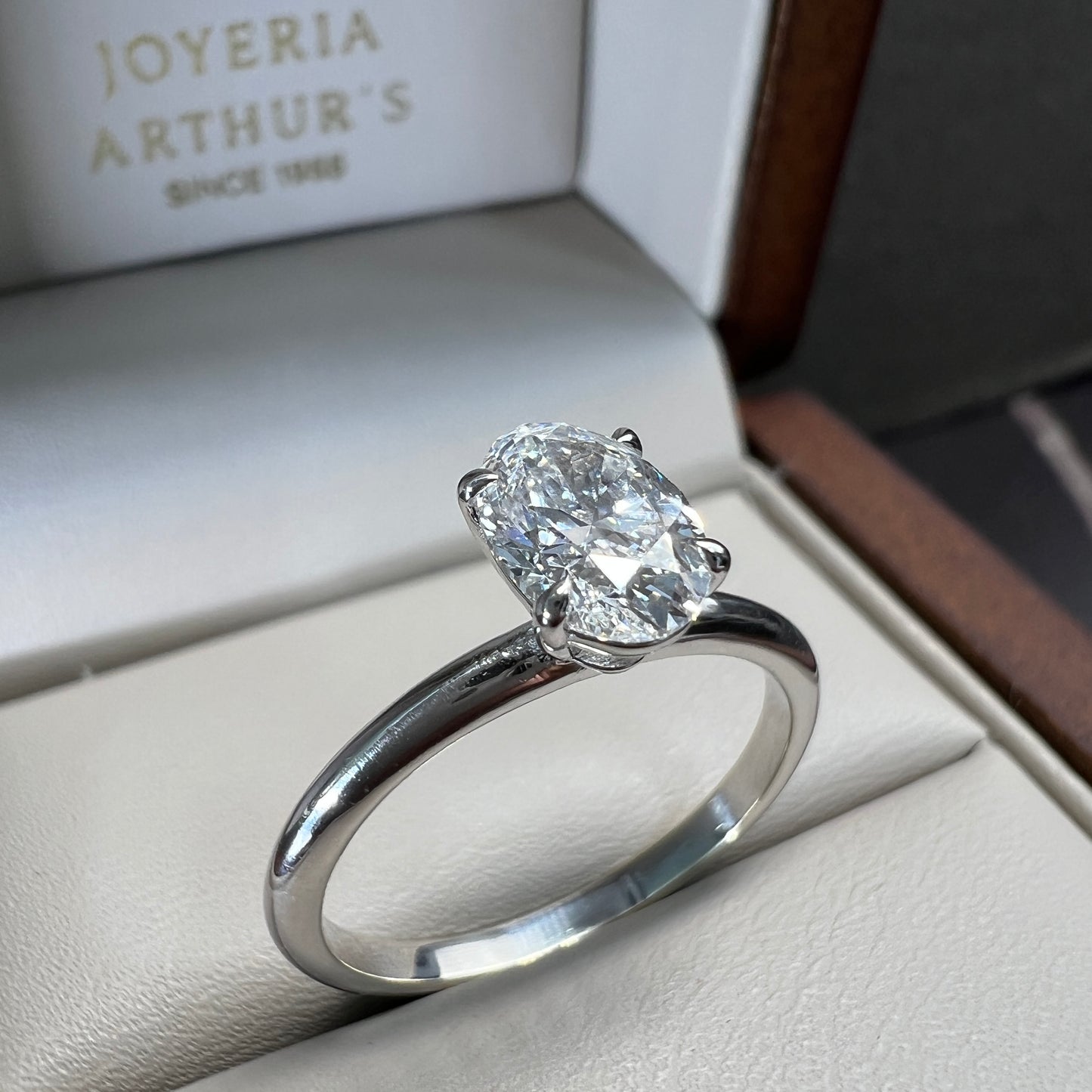 Anillo de Compromiso Oro Blanco 14k con Diamante de Laboratorio Ceritificado IGI 1.00ct
