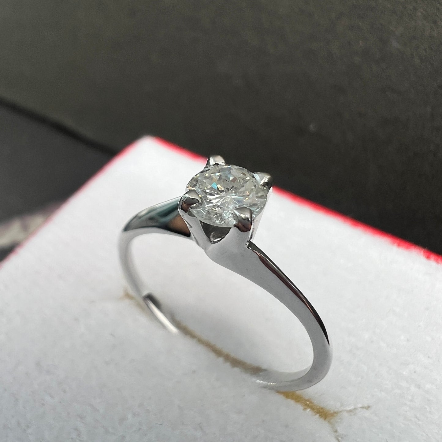 Anillo de Compromiso Oro Blanco con Diamante Natural 0.37ct