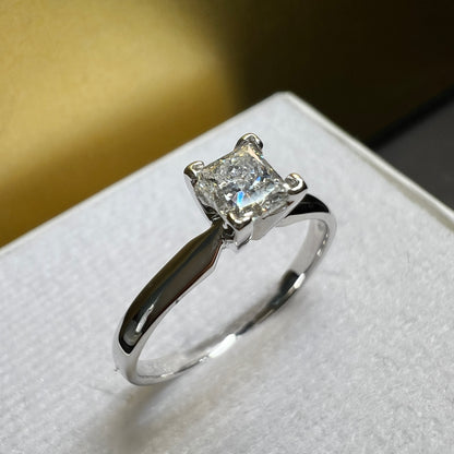Anillo de Compromiso Oro Blanco 14k con Diamante Natural Princess 0.49ct