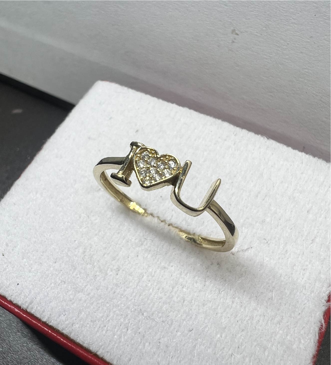 Anillo Love de Oro Sólido 10kt