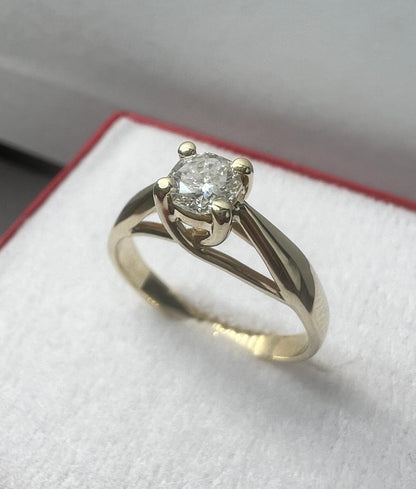 Anillo de Compromiso Oro Amarillo con Diamante Natural Octillion 0.32ct