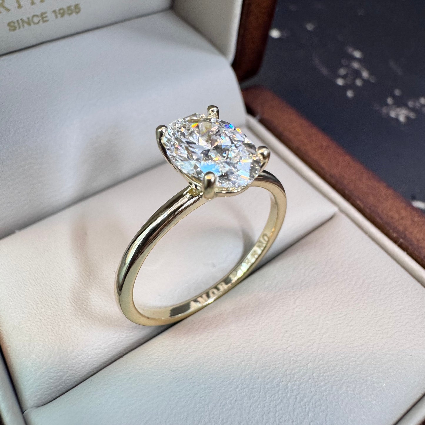 Anillo de Compromiso Oro Amarillo 14k con Diamante de Laboratorio Oval 1.50ct Certificado IGI
