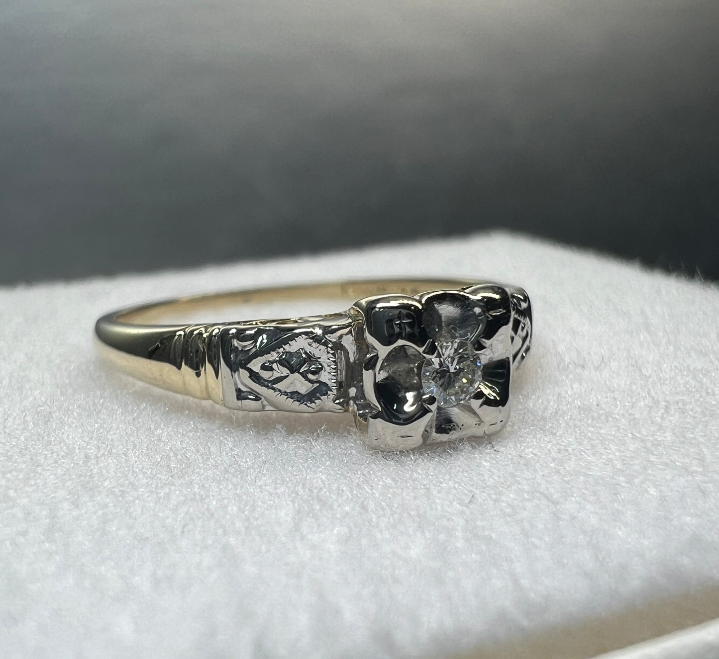 Anillo de Compromiso Oro Amarillo con Diamante Natural 0.05ct