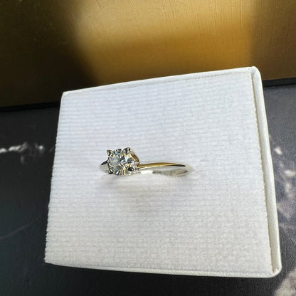 Anillo de Compromiso Oro Blanco con Diamante Natural 0.30ct