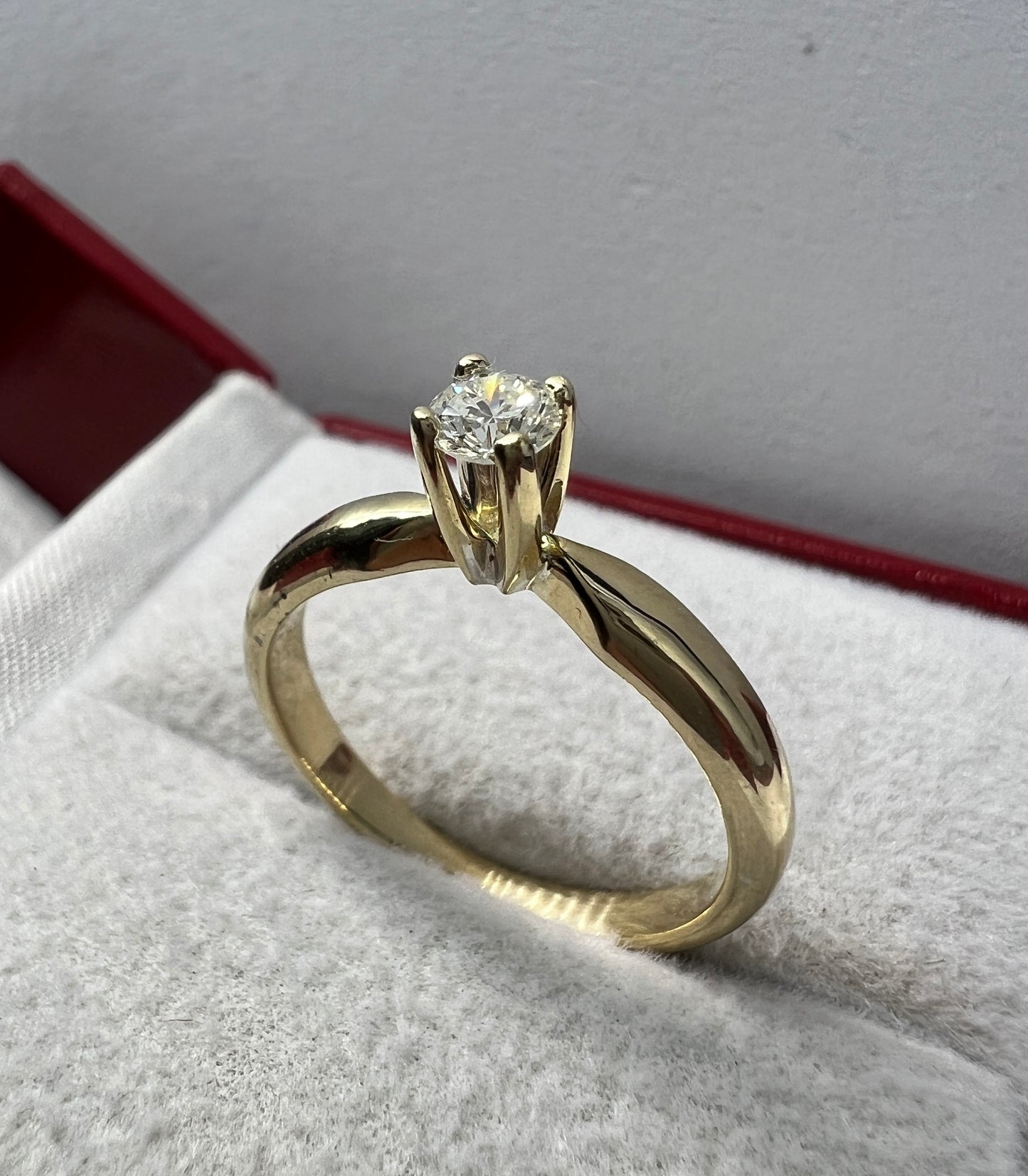 Anillo de Compromiso Oro Amarillo con Diamante Natural 0.25ct