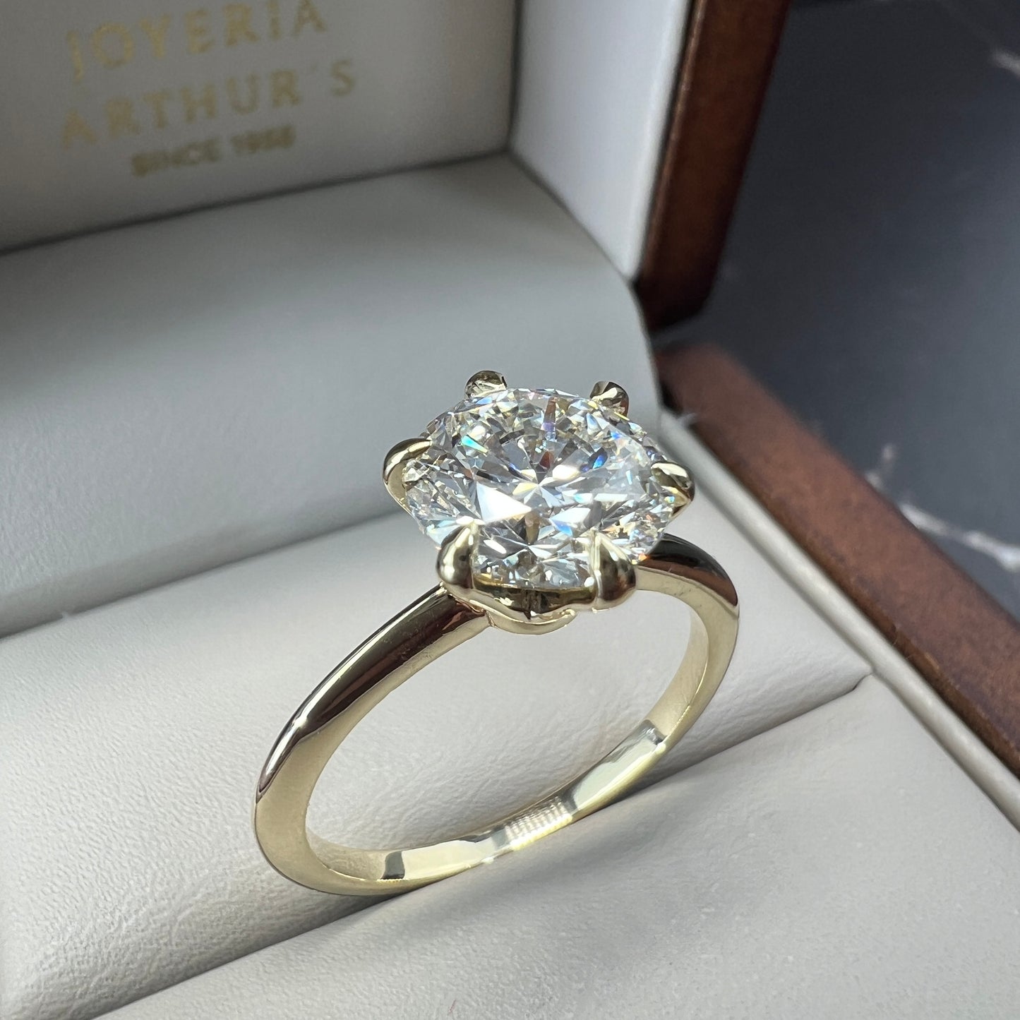 Anillo de Compromiso Oro Amarillo 14k con Diamante de Laboratorio Brillante 2.00ct Certificado IGI