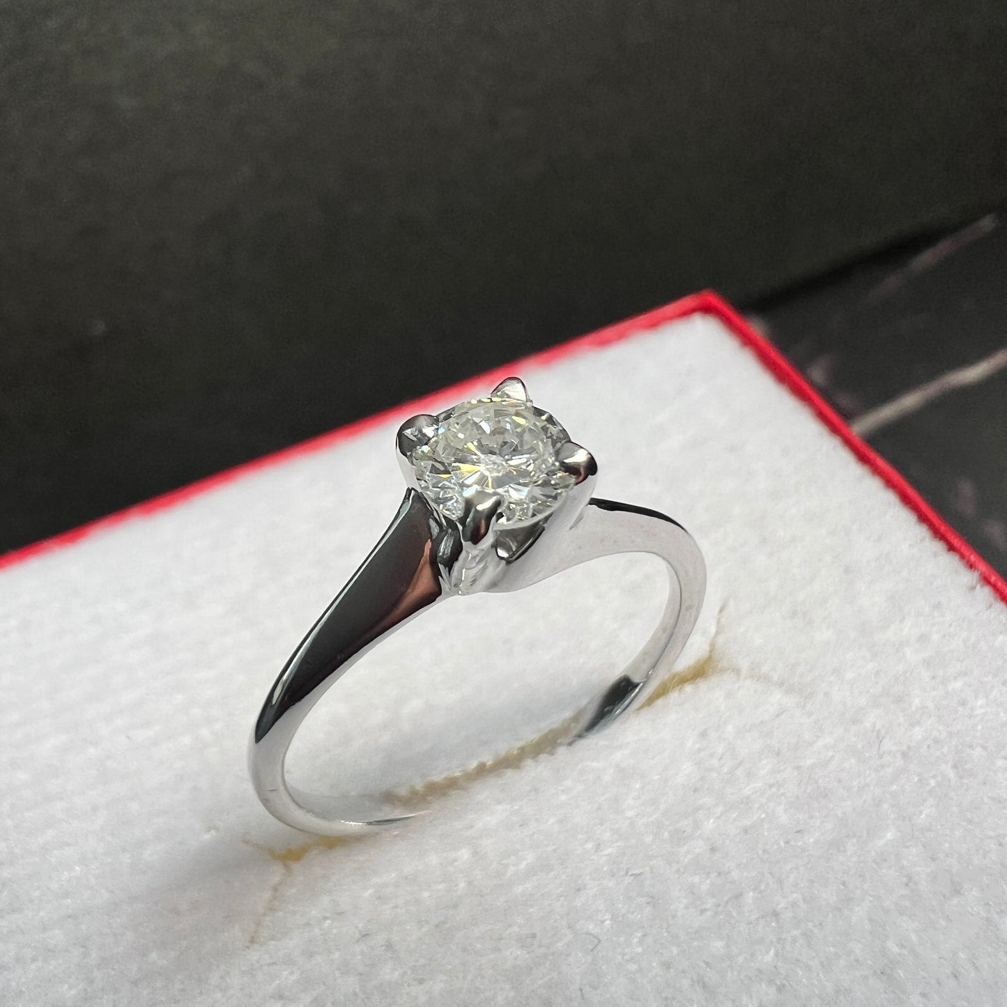 Anillo de Compromiso Oro Blanco con Diamante Natural 0.37ct