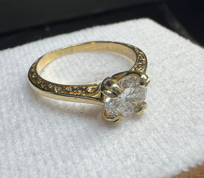 Anillo de Compromiso Oro Amarillo con Diamante Natural 0.85ct