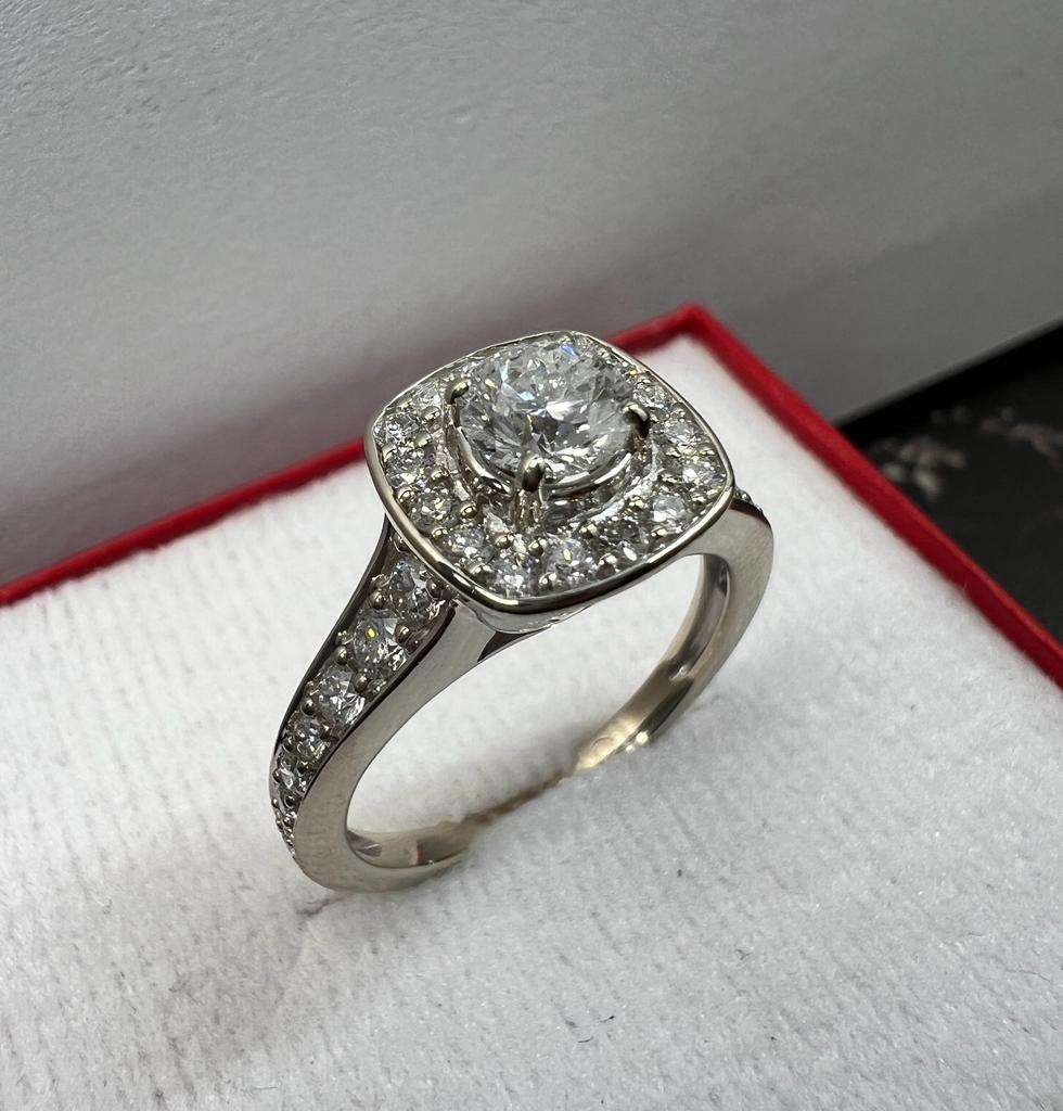 Anillo de Compromiso Oro Blanco con Diamantes Naturales 1.26ct