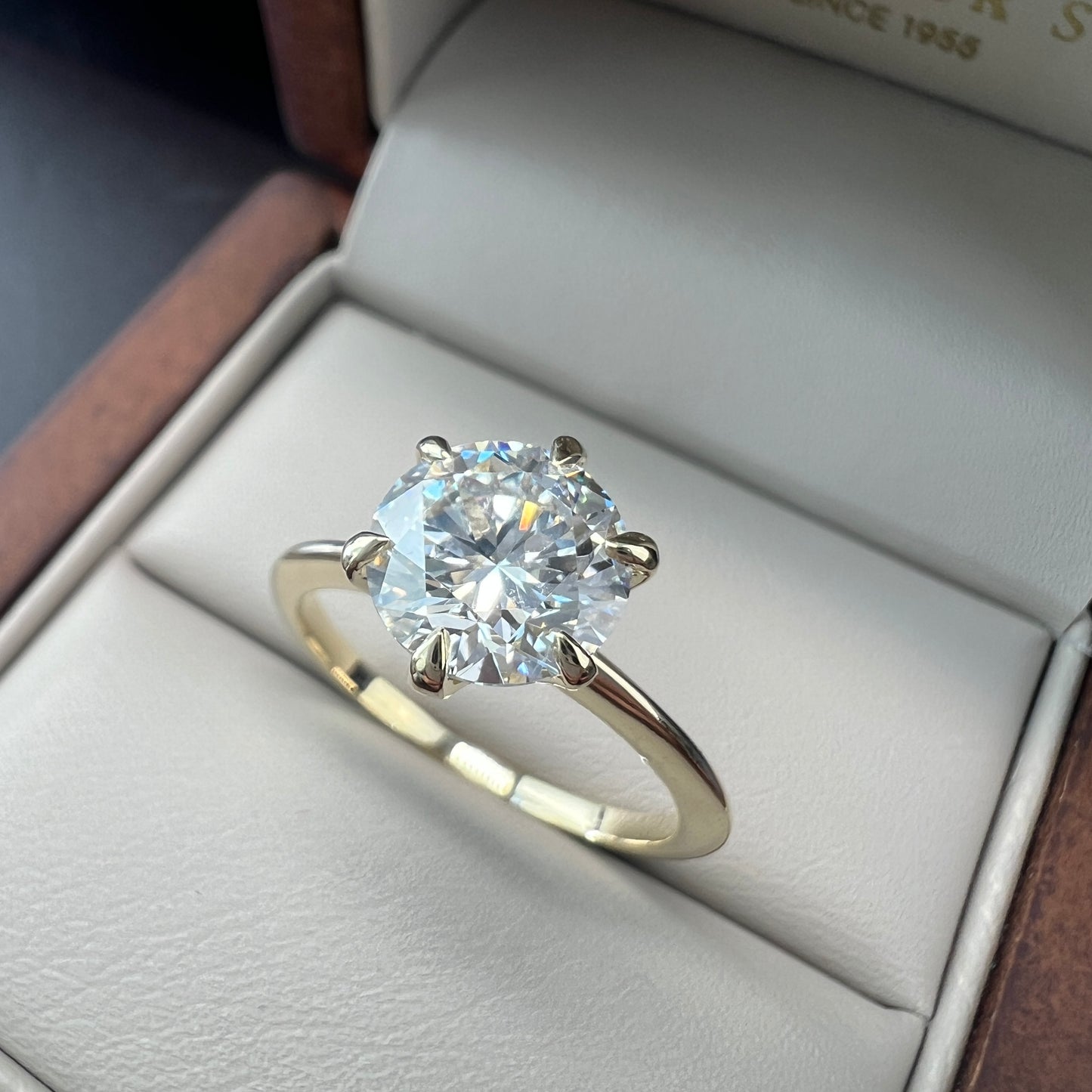 Anillo de Compromiso Oro Amarillo 14k con Diamante de Laboratorio Brillante 2.00ct Certificado IGI