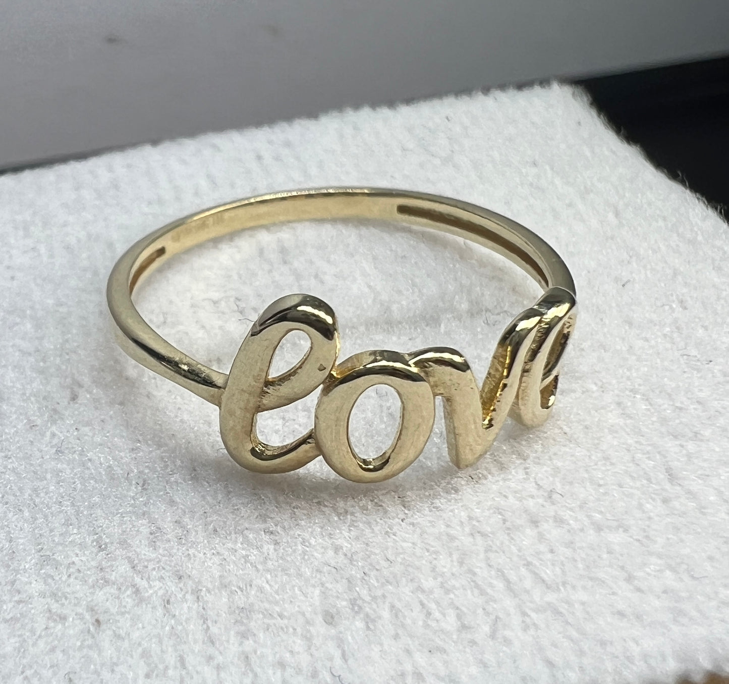 Anillo Love de Oro Sólido 10kt