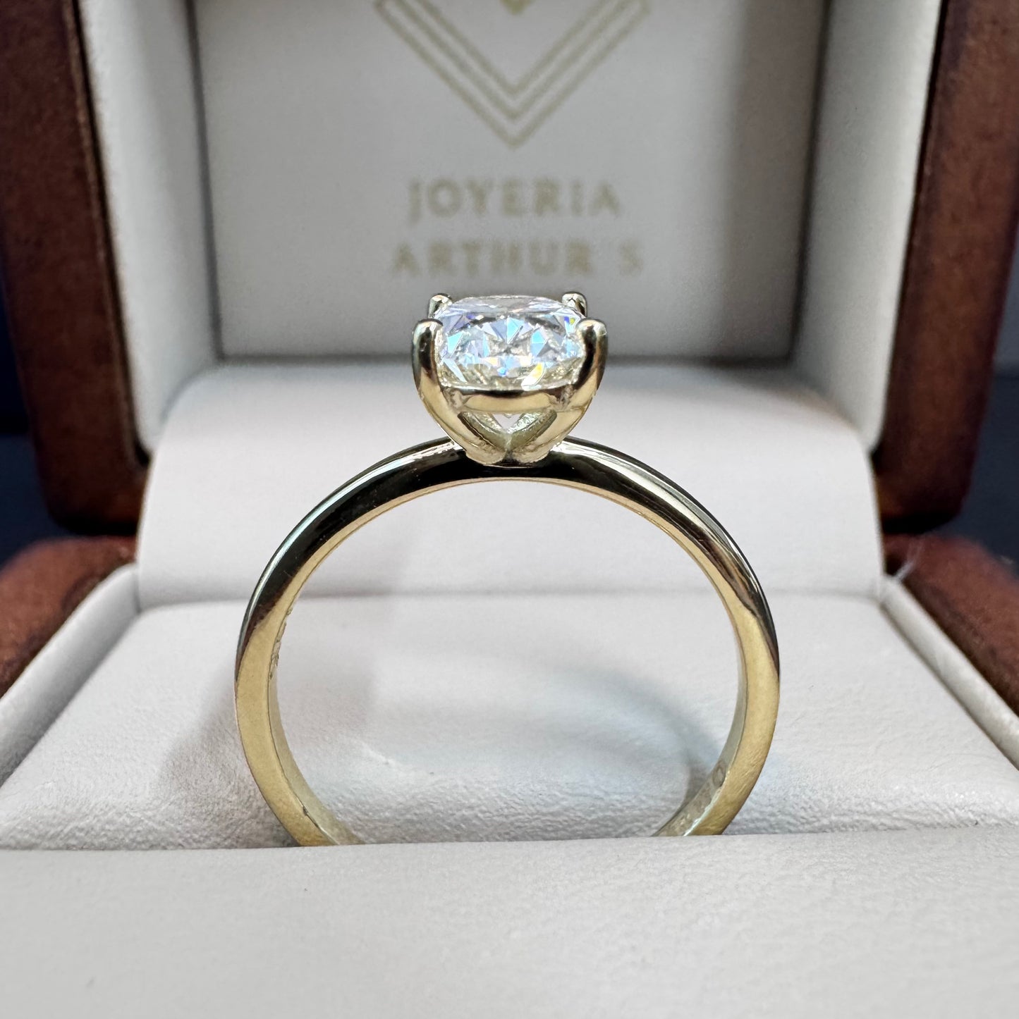 Anillo de Compromiso Oro Amarillo 14k con Diamante de Laboratorio Oval 1.50ct Certificado IGI