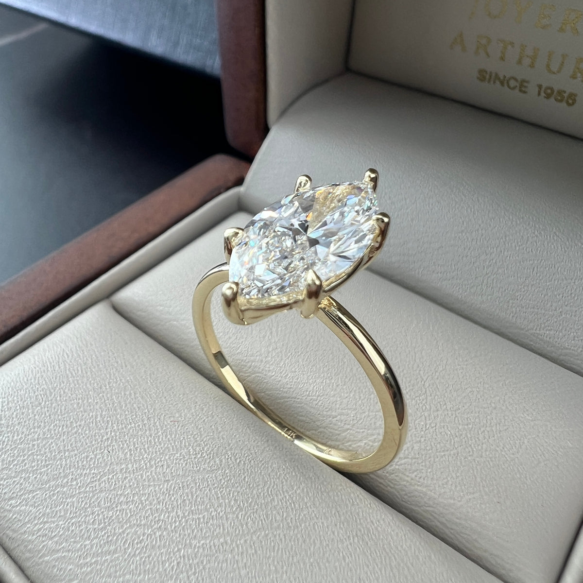 Anillo de Compromiso Oro Amarillo 14k con Diamante de Laboratorio Marquise 2.00ct Certificado IGI