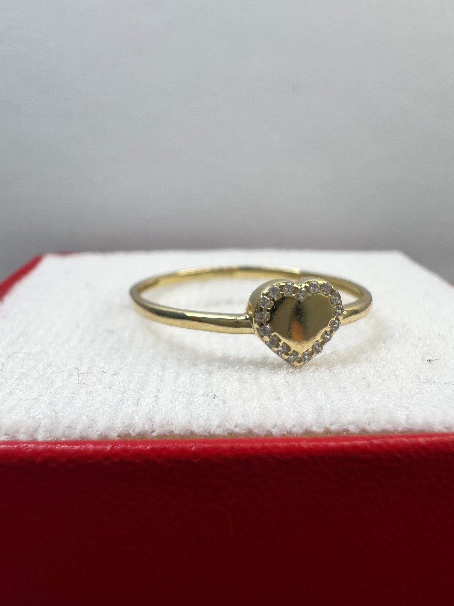 Anillo Corazón Oro Amarillo 10kt con Zirconias