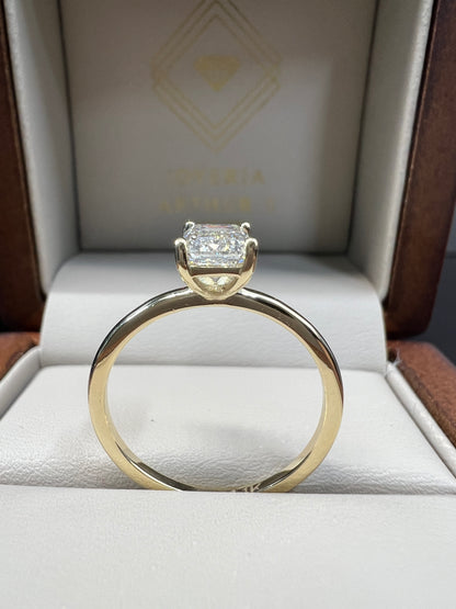 Anillo de Compromiso Oro Amarillo de 14k con Diamante de Laboratorio Esmeralda 1.00ct Certificado IGI
