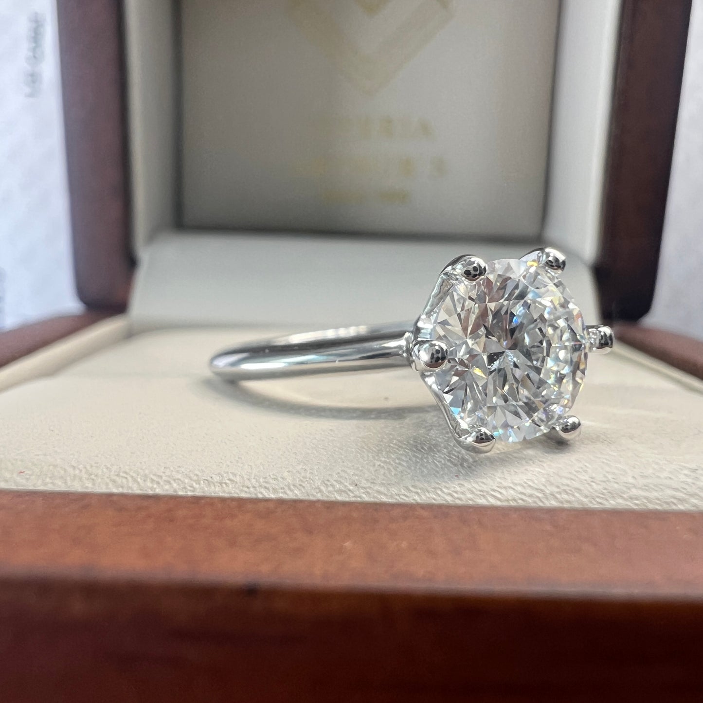 Anillo de Compromiso Oro Blanco 14k con Diamante de Laboratorio Certificado IGI 1.50ct