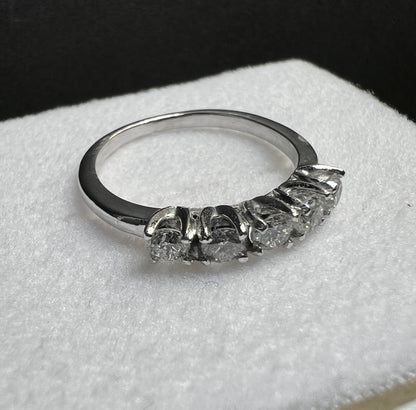 Anillo Churumbela Oro Blanco con Diamantes Naturales 0.45ct