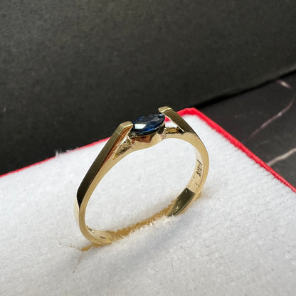 Anillo de Compromiso Oro Amarillo con Zafiro Natural