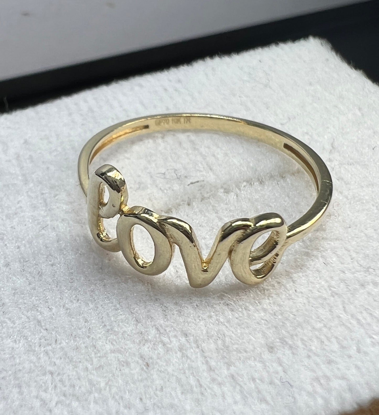 Anillo Love de Oro Sólido 10kt